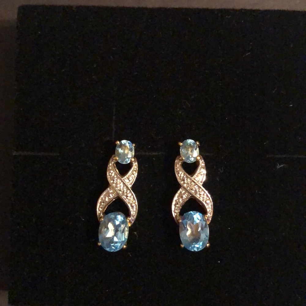 Vintage yellow gold blue earrings